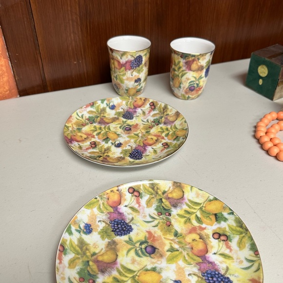 Vintage fruits Pattern with Gold Rim plate and mug Set - Picture 8 of 12